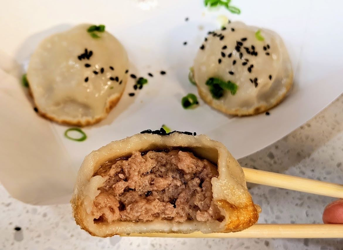 爆汁生煎包/灌湯小籠包/蟹粉🦀️小籠包 - Premium Juicy Soup Dumplings