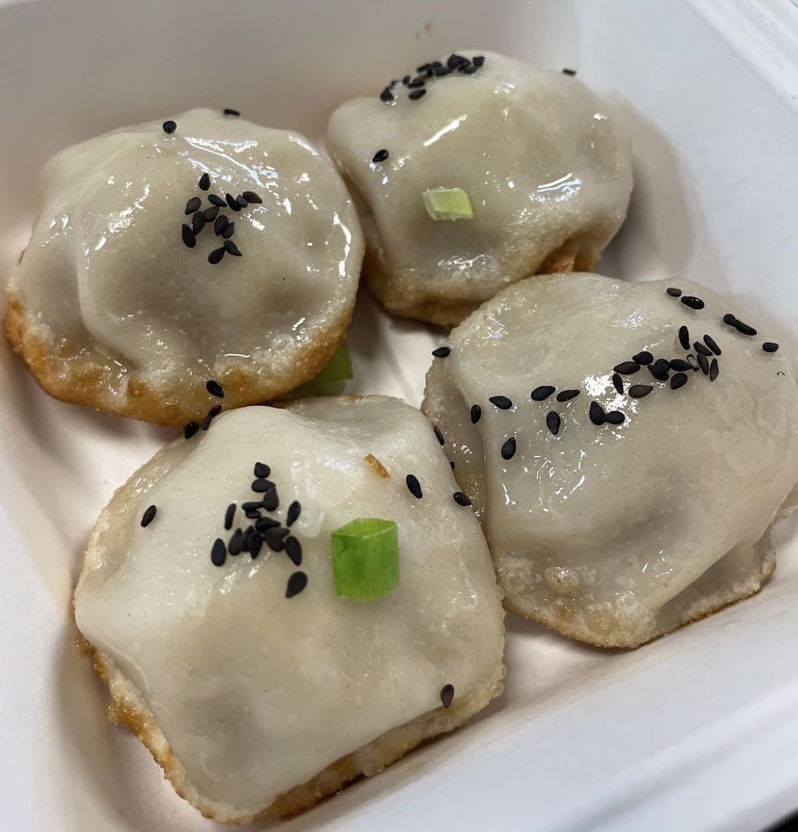 爆汁生煎包/灌湯小籠包/蟹粉🦀️小籠包 - Premium Juicy Soup Dumplings
