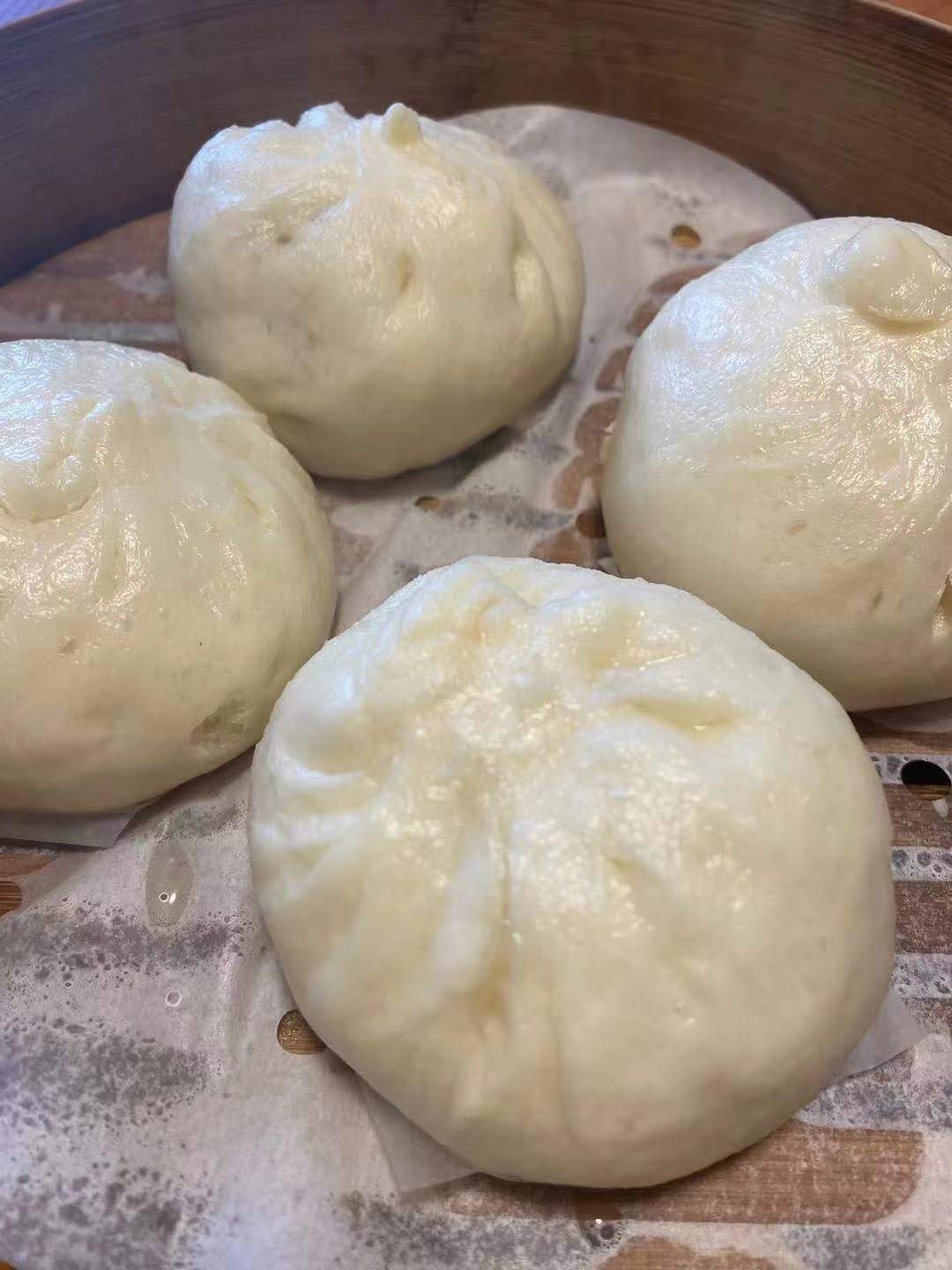 蜜汁叉燒包 BBQ Pork Bun